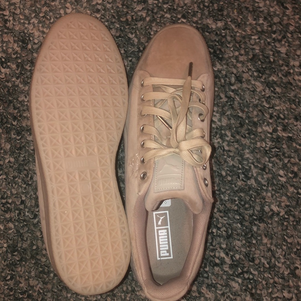 Puma “Clyde” velour uede